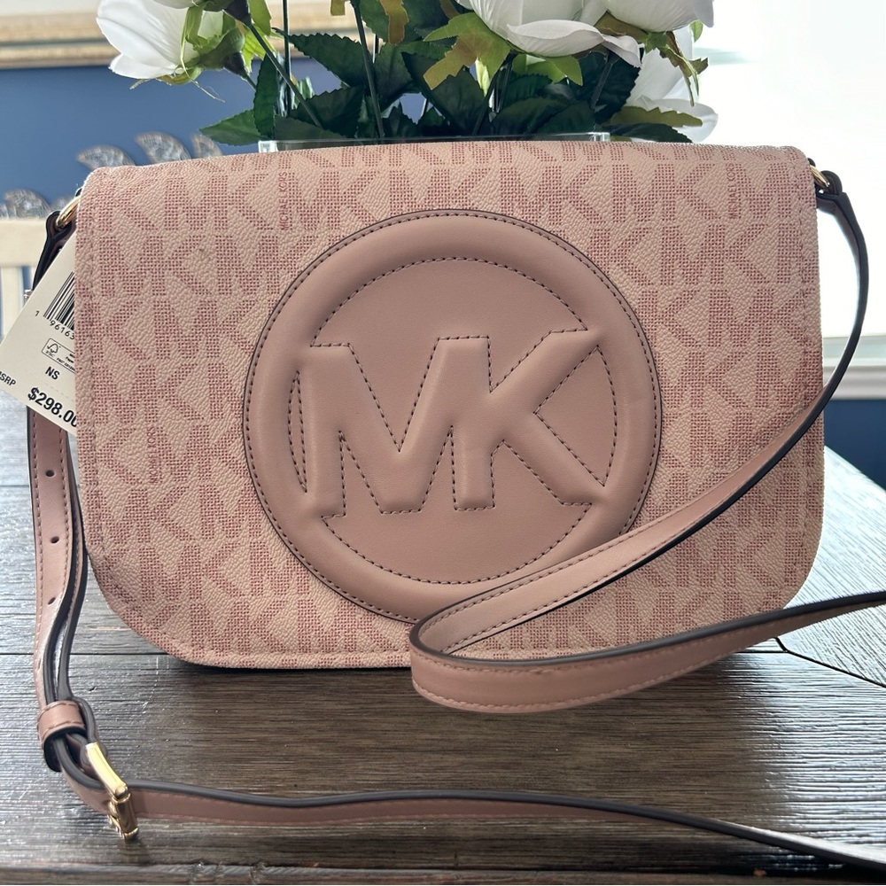 NWT Michael Kors Messenger Brynn Bag